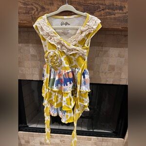 Ruffles Size: 5-6 Y Worn ONCE